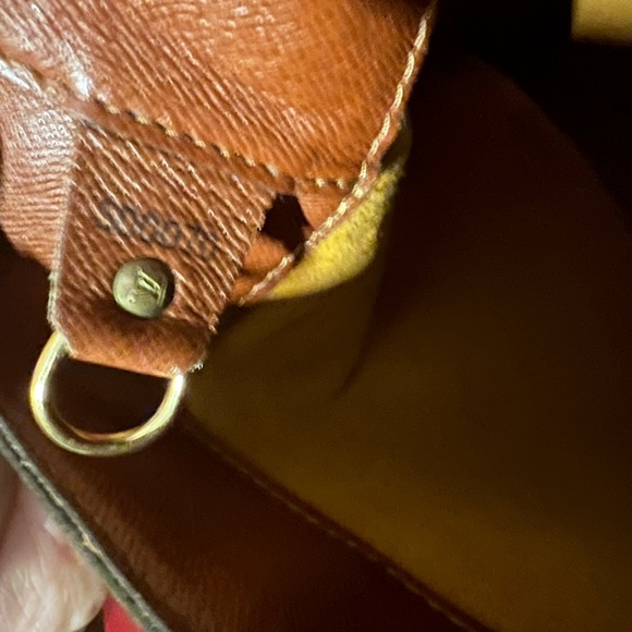 Louis Vuitton Authentic Shoulder Strap Bag - Picture 5 of 8